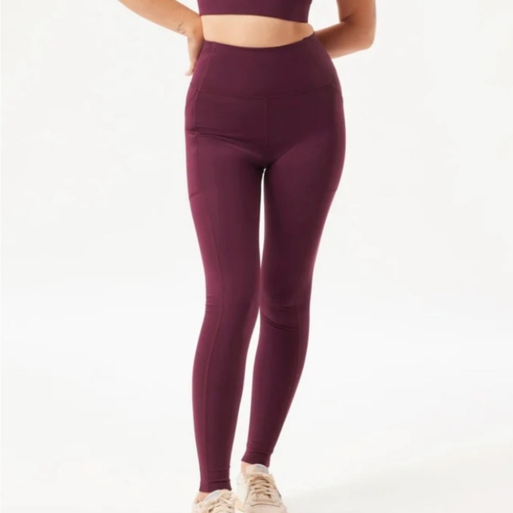 Girlfriend Collective High Rise Compressive Pocket Legging in Plum